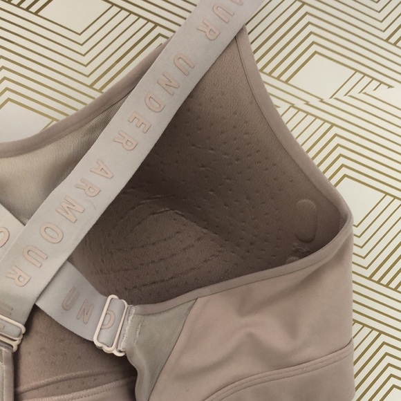 Under armour top - Picture 4 of 11